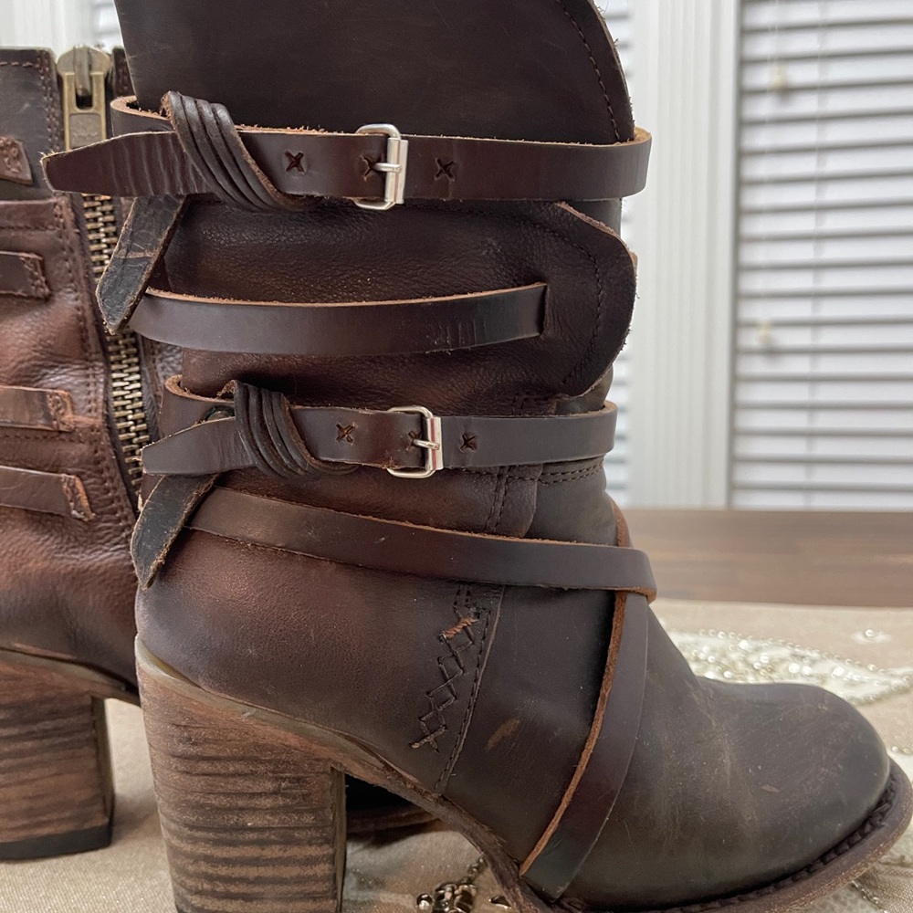 Freebird Baker Boots Women Size 6 Brown Mid-Calf Chunky Heel Strappy - Picture 3 of 12
